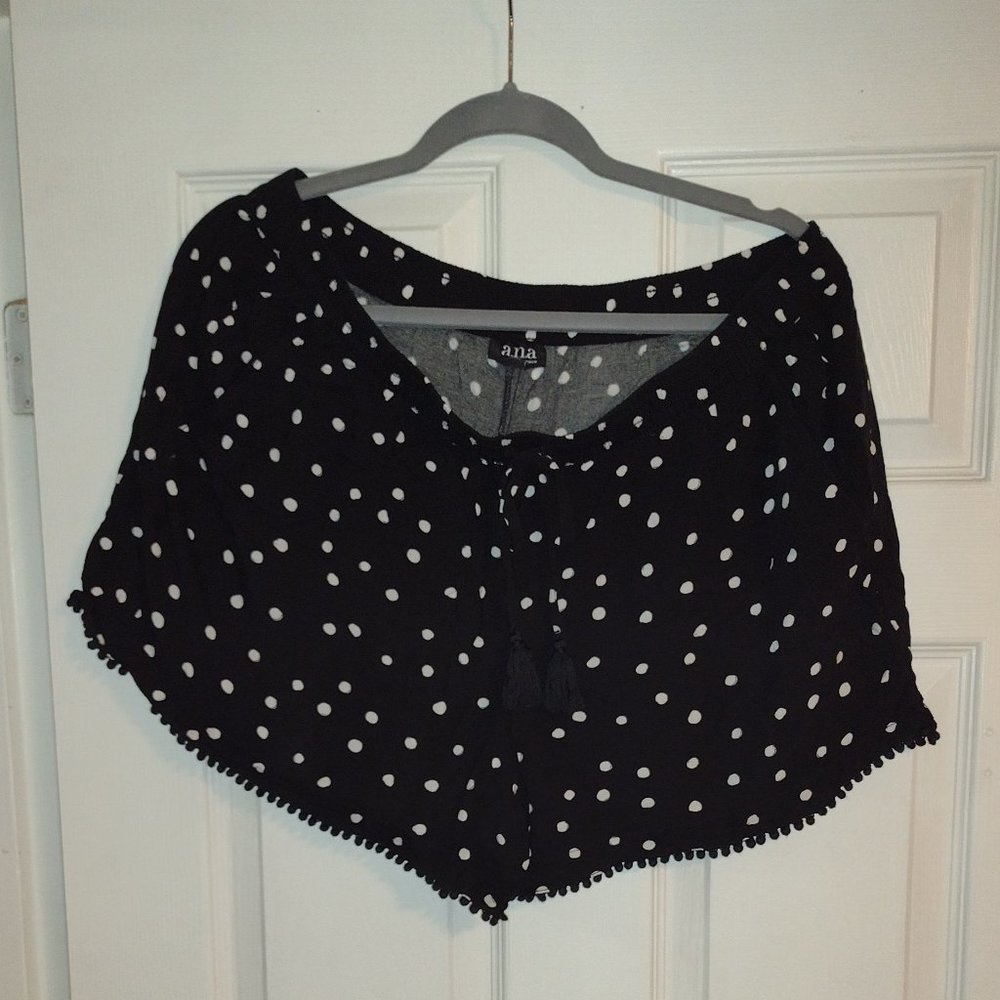Polkadot shorts